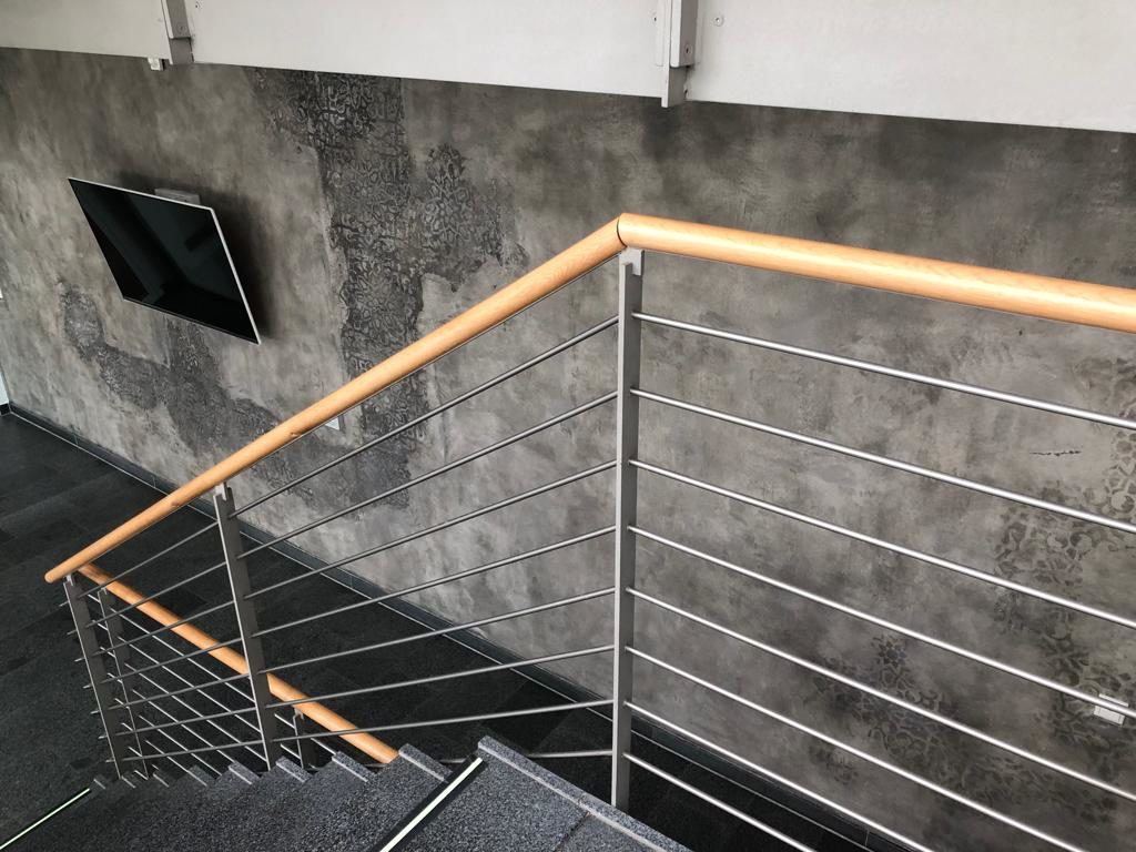Anspruchsvolle Malerarbeiten in einer repräsentativen Residenz Betonoptik in der Serviceresidenz