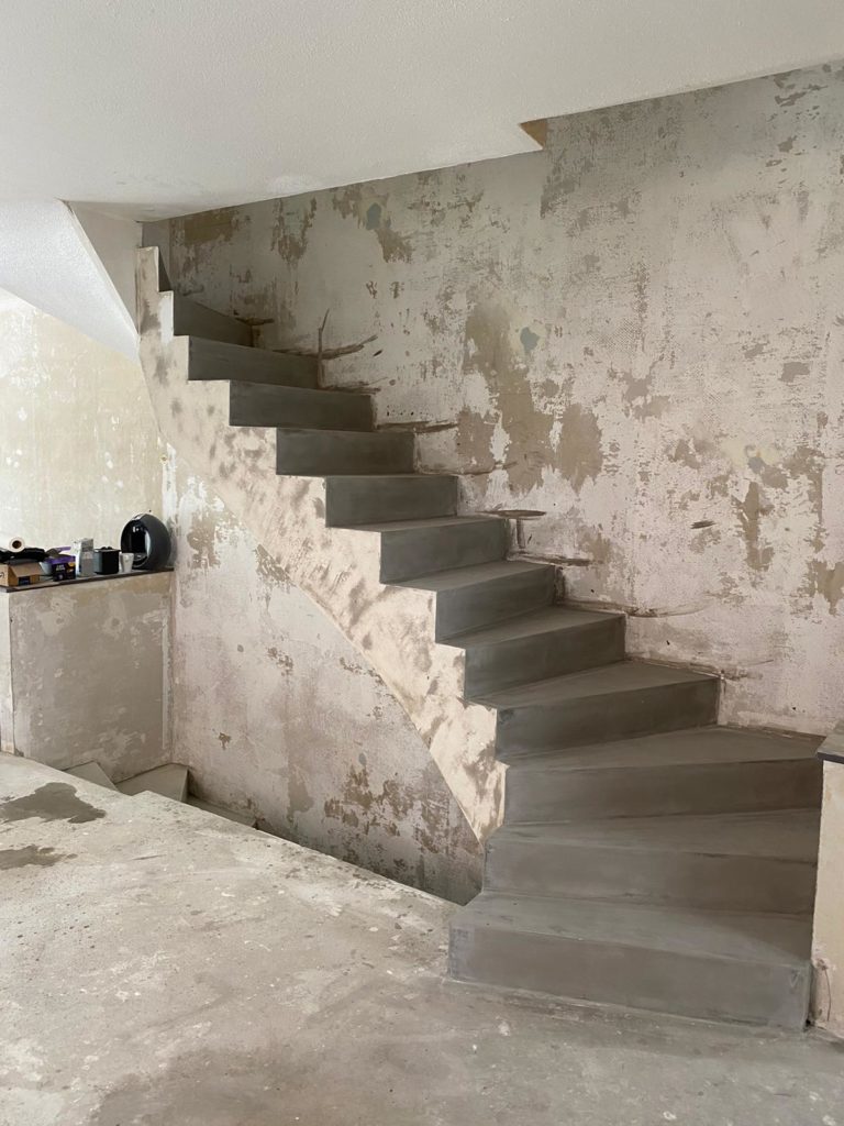 Die fugenlose Treppe: So wird ein Aufgang zum Blickfang Die fugenlose Treppe: So wird ein Aufgang zum Blickfang