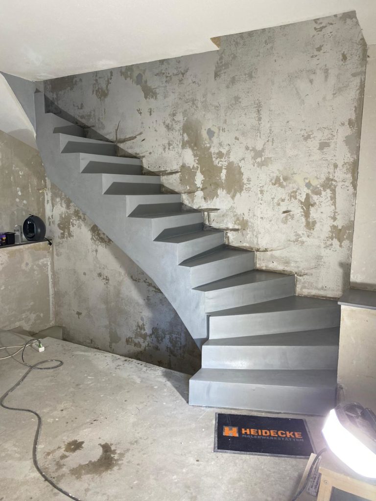 Die fugenlose Treppe: So wird ein Aufgang zum Blickfang Die fugenlose Treppe: So wird ein Aufgang zum Blickfang