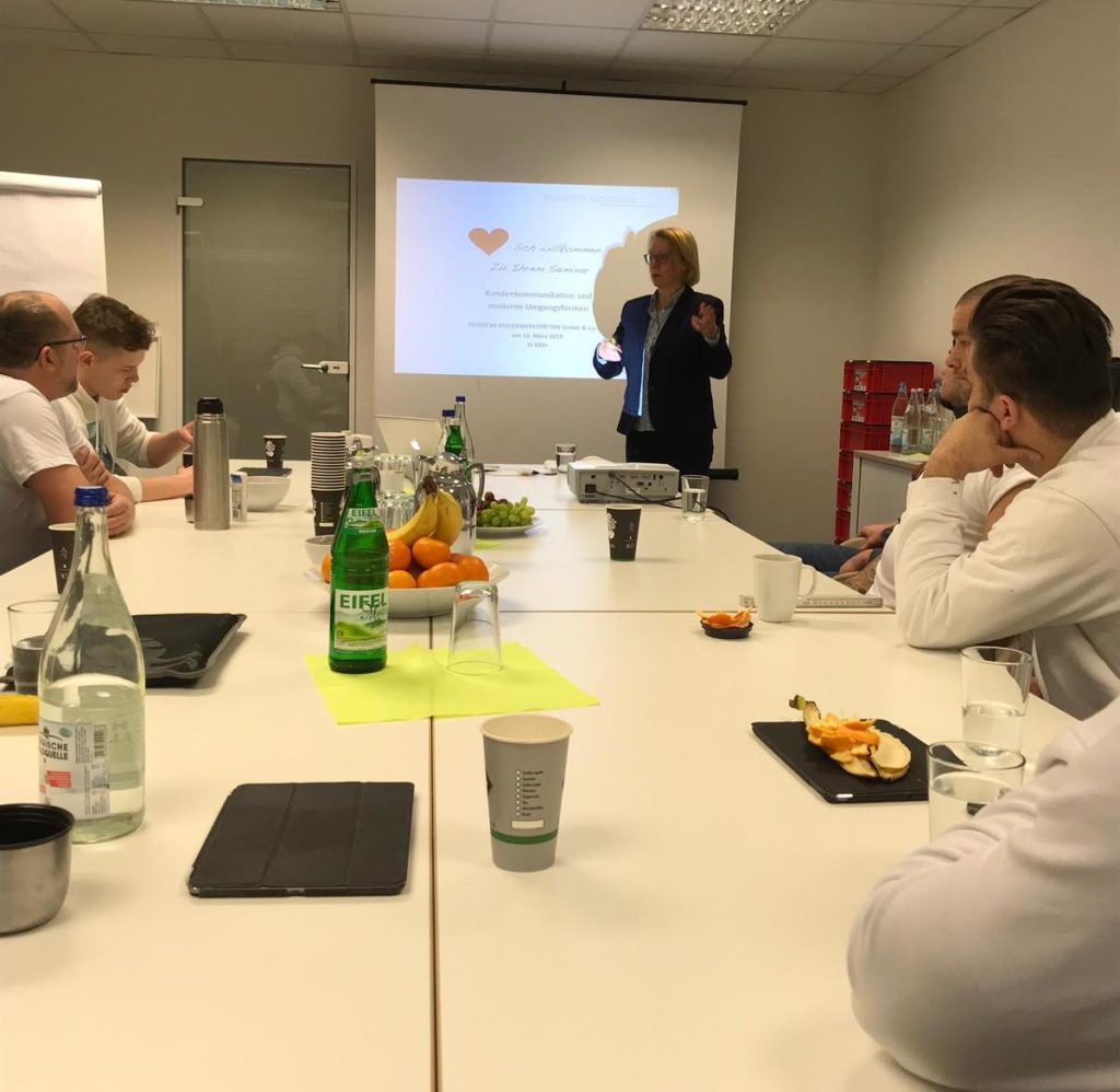 Malerarbeiten in den Zeiten von Corona – was geht, was nicht? Größere Meetings und Workshops sind bis auf Weiteres abgesagt